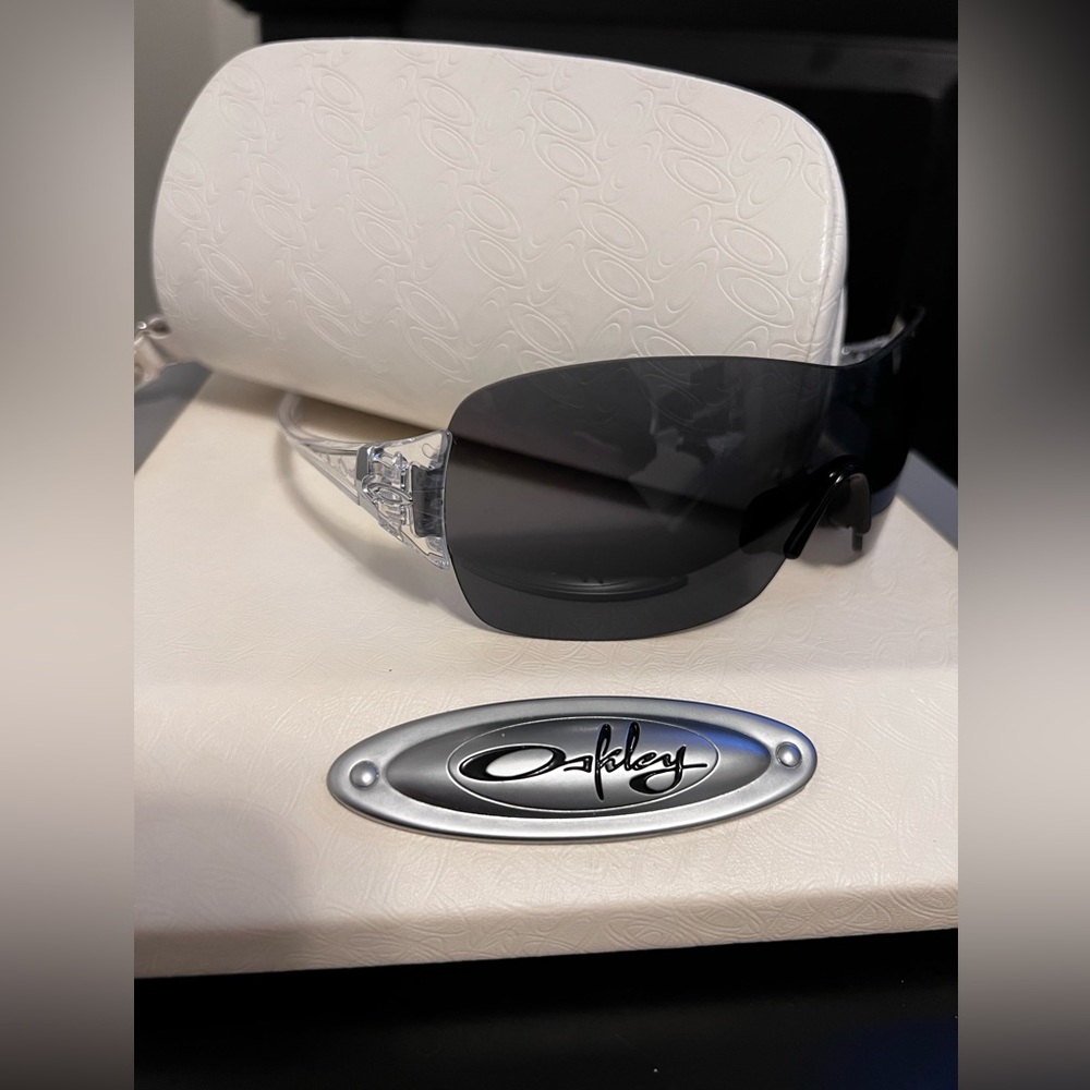 Oakley Miss Conduct